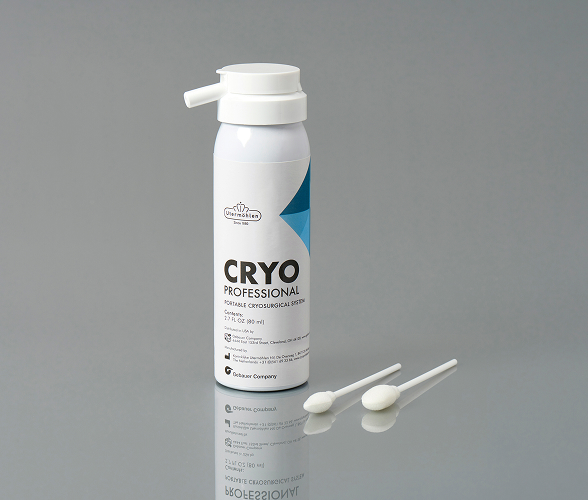 Cryo bottle with applicator tips